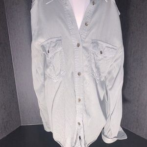 American Eagle Button down T